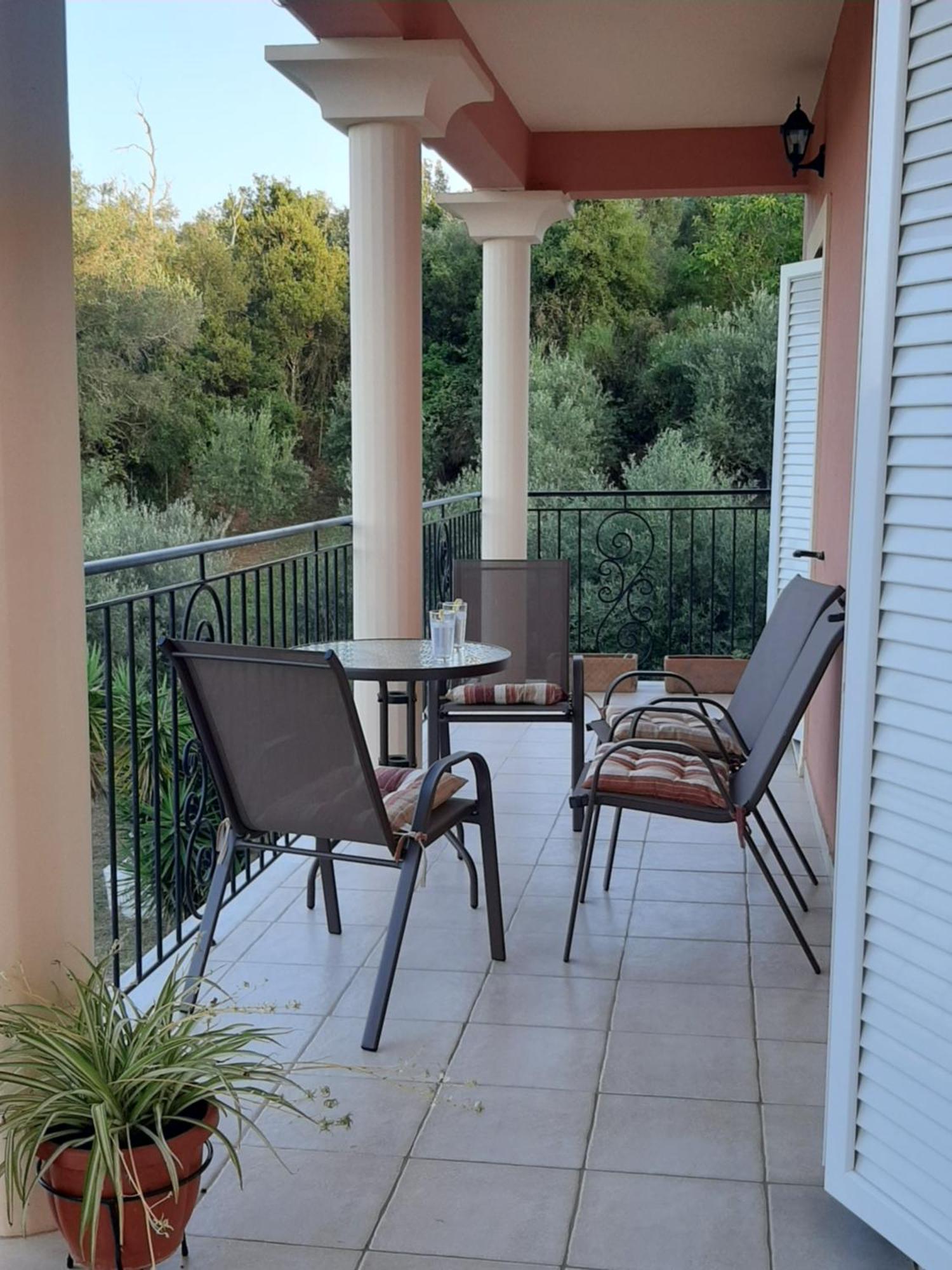Villa Sunrise Apartment Gouvia Bagian luar foto