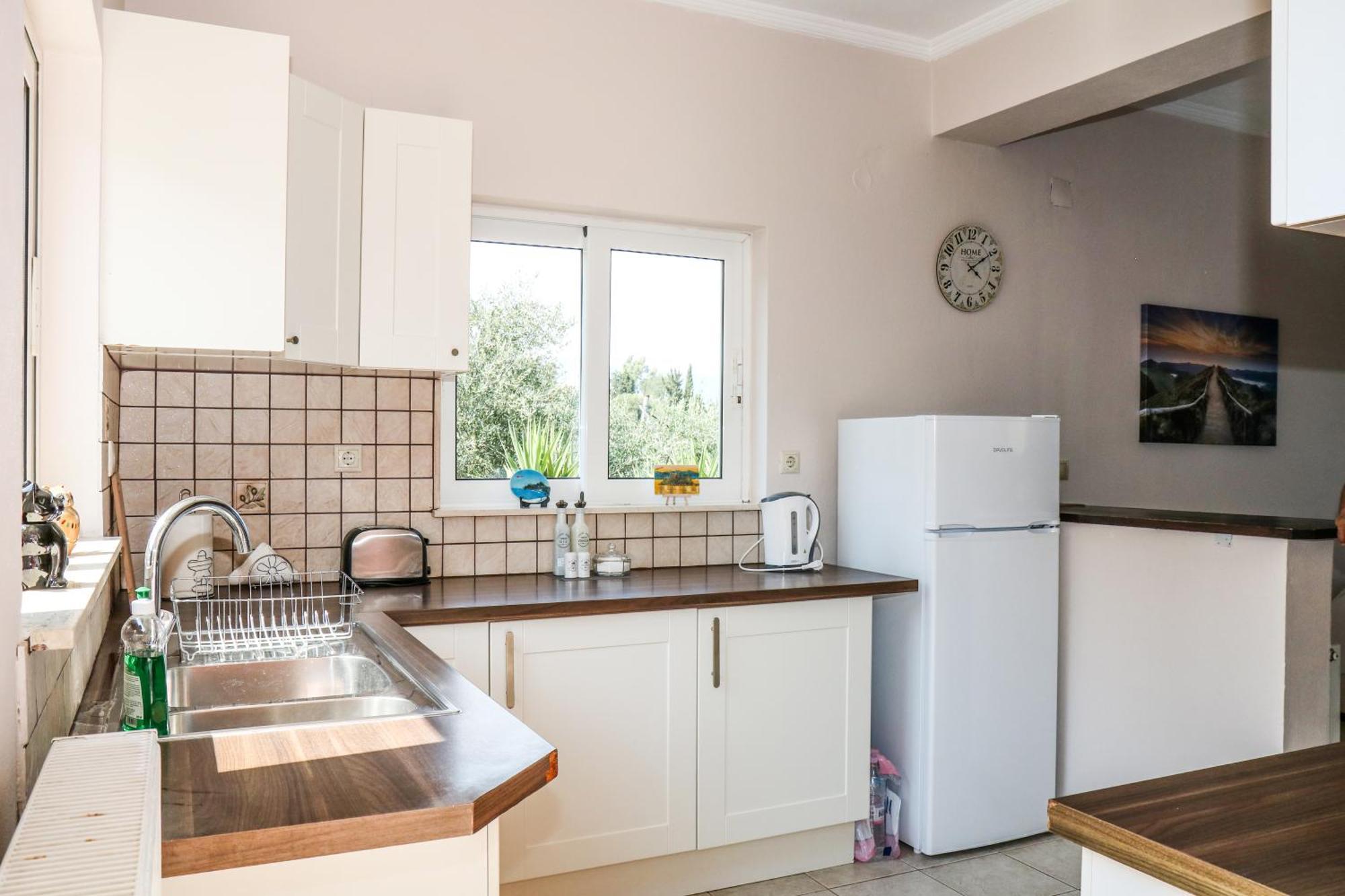Villa Sunrise Apartment Gouvia Bagian luar foto